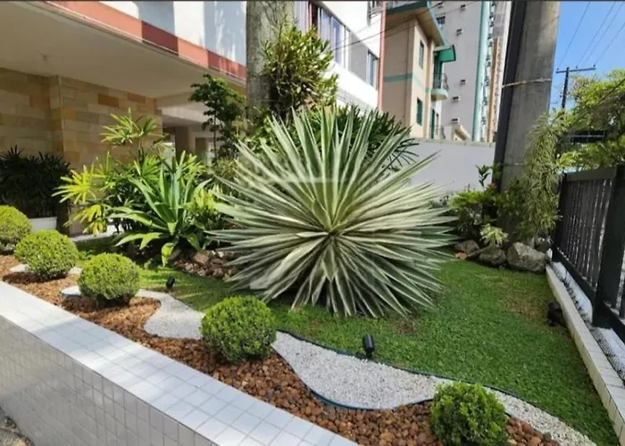 Apartamento Na Quadra Da Praia